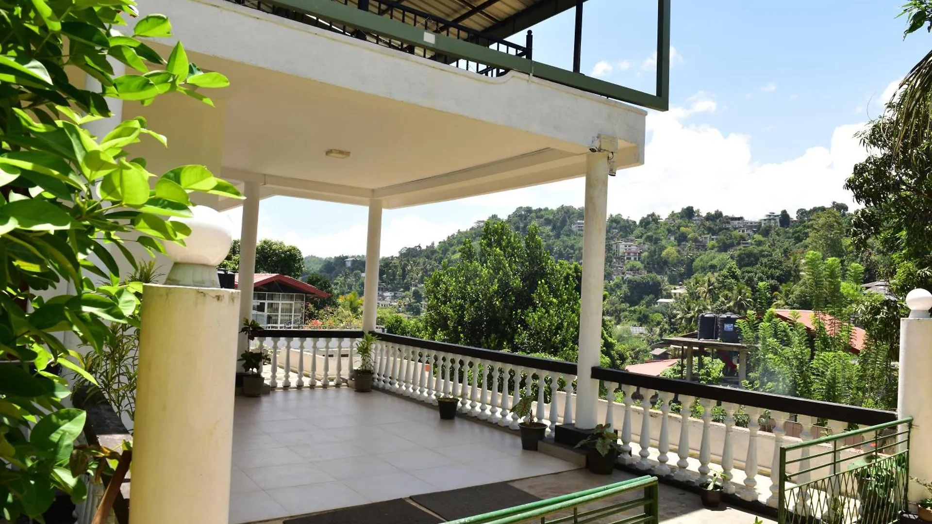 Bird'S Way Villa Канди