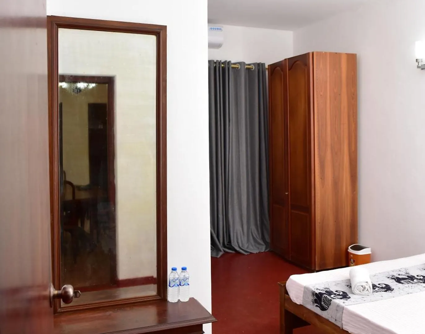 Bird'S Way Villa Канди Отель