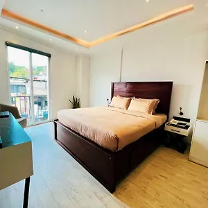 2* Hotel Bed Station 210